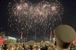 Triều Tiên bắn pháo hoa, nhảy múa mừng vụ phóng tên lửa đạn đạo