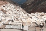 Đến thăm ruộng muối bậc thang độc đáo ở Peru