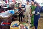 Phát hiện gần 60 kg thịt lợn ướp hàn the ở chợ Hà Tĩnh