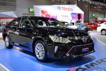 Toyota Camry 2017 được vén màn tại Đông Nam Á với trang bị tốt hơn