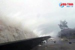 [Video] Hà Tĩnh: Gió vần vũ, mưa ngút trời trước giờ bão đổ...