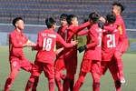 Thi đấu thiếu người, U16 Việt Nam vẫn ra quân thắng lợi