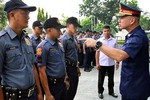 Thế giới ngày qua: Philippines sa thải 1.200 cảnh sát một thành phố