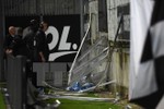 Pháp: Sập hàng rào ở sân vận động làm hàng chục người bị thương