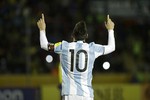 Cảm ơn anh, Messi, vì đã cứu Argentina và World Cup!