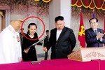 Hình ảnh về cô em gái được ông Kim Jong-un tin tưởng trao quyền lực