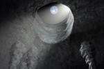 Con người có thể trú ẩn trong hang dài 50 km trên Mặt Trăng