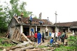 Kỷ luật nhiều cán bộ để người nhà “đi nhầm” vào hộ cận nghèo