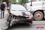 Toyota Altis bị đâm ngang trên quốc lộ, tài xế may mắn thoát chết