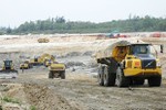 Cử tri đề nghị sớm xác định có tiếp tục khai thác mỏ sắt Thạch Khê