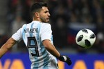 Aguero đột quỵ phải nhập viện giữa trận đấu Argentina - Nigeria