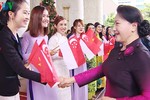 Chủ tịch Quốc hội Nguyễn Thị Kim Ngân đến Singapore