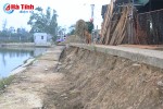 Hồ tôm “ngoạm” đường dân sinh, nguy cơ xảy ra tai nạn