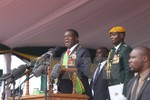 Tân Tổng thống Zimbabwe quyết định cách chức hai bộ trưởng