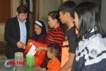 Hỗ trợ gia đình trưởng thôn tử nạn khi giúp dân khắc phục mưa bão