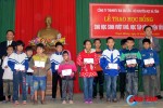 Công ty Bia Sài Gòn trao 100 suất học bổng cho học sinh nghèo