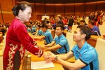 Chủ tịch Quốc hội đón tiếp U23 Việt Nam tại phòng họp Diên Hồng