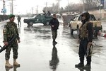 Thủ đô Afghanistan rung chuyển vì hàng loạt vụ nổ mới