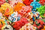 Bộ Y tế khuyến cáo 4 cách chọn bánh kẹo tránh ngộ độc dịp Tết