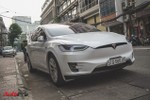 Cận cảnh chiếc xe điện Tesla Model X P90D đầu tiên về Việt Nam