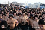 Hàng nghìn “người đàn ông đích thực” cởi trần chạy bộ dưới thời tiết -10oC