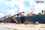 Tấp nập tàu vào ra cảng, kim ngạch xuất khẩu Hà Tĩnh tăng gần 187%