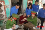 Tuổi trẻ Hà Tĩnh về làng giúp dân làm CMND, hiến máu tình nguyện