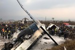 Phi cơ chở 71 người rơi trong khi hạ cánh ở Nepal