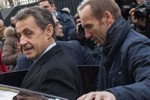 Cựu Tổng thống Pháp Sarkozy bất ngờ bị bắt giam