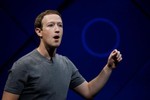 Ông chủ Facebook lần đầu lên tiếng sau bê bối