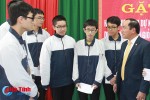 Chủ tịch UBND tỉnh Hà Tĩnh tặng bằng khen 31 học sinh đoạt giải quốc gia