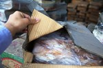 Trung Quốc thu giữ 400 tấn thực phẩm đông lạnh, bắt 7 nghi can
