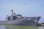 Tàu hải quân "tàng hình" của Singapore đến Đà Nẵng
