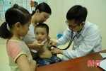 Khám sàng lọc và tư vấn điều trị bệnh tim miễn phí cho hơn 500 trẻ em Hà Tĩnh