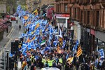 Thế giới ngày qua: Hàng chục nghìn người biểu tình đòi độc lập cho Scotland