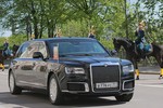 Chiêm ngưỡng Limousine chống đạn đưa Tổng thống Putin tới địa điểm diễn ra lễ nhậm chức