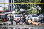 Những đứa trẻ "ôm bom" liều chết theo cha mẹ ở Indonesia