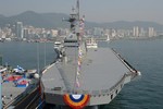 Hàn Quốc hạ thủy tàu đổ bộ tấn công mới