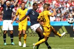 NÓNG: Pogba bị FIFA tước bàn thắng ở trận Pháp 2-1 Úc