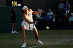 Sharapova bị loại ở trận đầu Wimbledon sau 3 năm vắng bóng