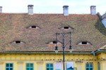 Những ngôi nhà “có mắt” độc đáo ở Sibui, Romania