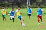 Chuyên gia bóng đá Juventus tìm kiếm tài năng tại Hà Tĩnh