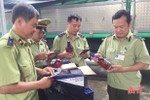 Bắt giữ xe tải chở 400 chai rượu Chivas, Baileys lậu trên đường ra Hà Nội