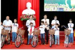 100 xe đạp "tiếp sức đến trường" cho học sinh nghèo Cẩm Xuyên