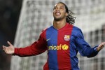 Bị "hét giá" quá cao, CLB Malaysia từ bỏ thương vụ Ronaldinho