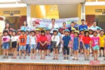 Honda Việt Nam tặng hơn 2.200 mũ bảo cho học sinh Hương Sơn