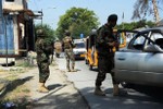 Tấn công đồng loạt, Taliban sát hại 20 nhân viên an ninh Afghanistan