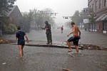 Bão Florence di chuyển chậm gây lụt nghiêm trọng ở Mỹ