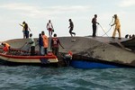 Số người chết trong thảm họa chìm phà ở Tanzania tăng hơn 100
