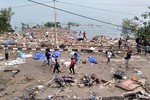 Khung cảnh tan hoang sau trận động đất, sóng thần ở Indonesia